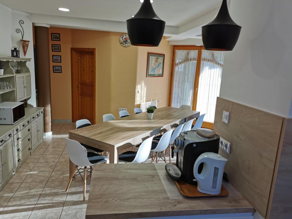 House4U Villa Balatonszárszó Exterior foto