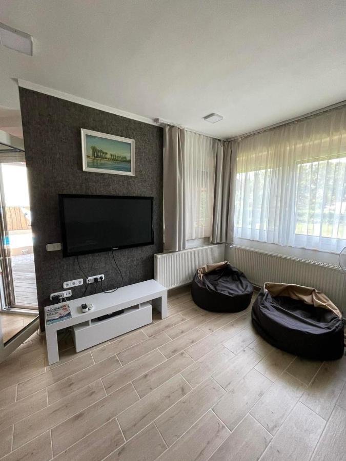 House4U Villa Balatonszárszó Exterior foto